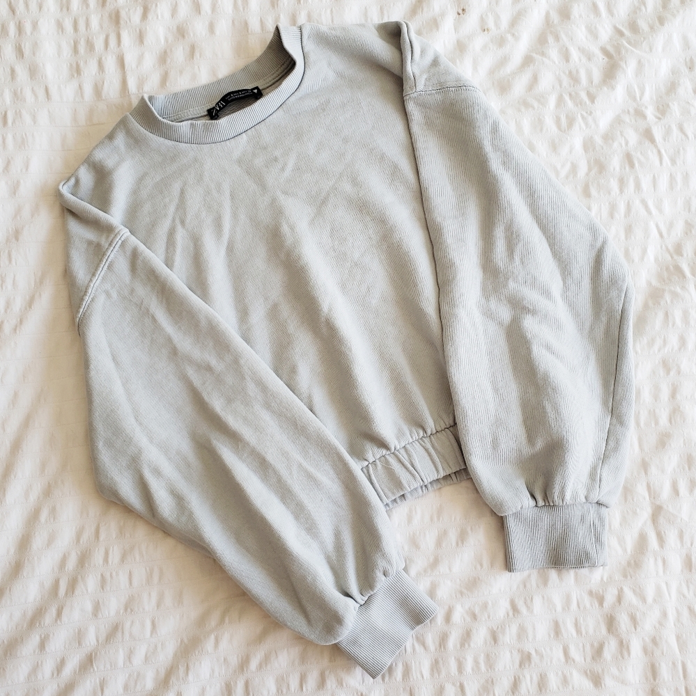 Cropped Zara Sweatshirt
